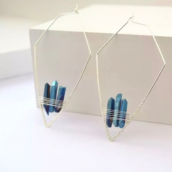 Geometric Quartz Crystal Wired Hoop Boho Earring - Picture 12 of 16